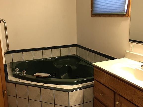 2nd image of 14484 Crestridge Ct