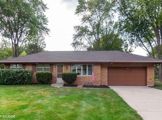 1850 Connie Ct, Aurora, IL 60505