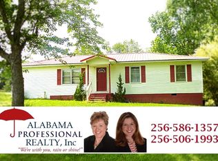 966 Cobb Rd, Arab, AL 35016