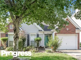 9228 Darbyshire Pl, Charlotte, NC 28216