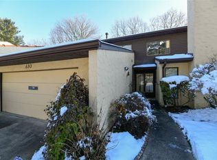 630 Hampton Ridge Dr, Akron, OH 44313