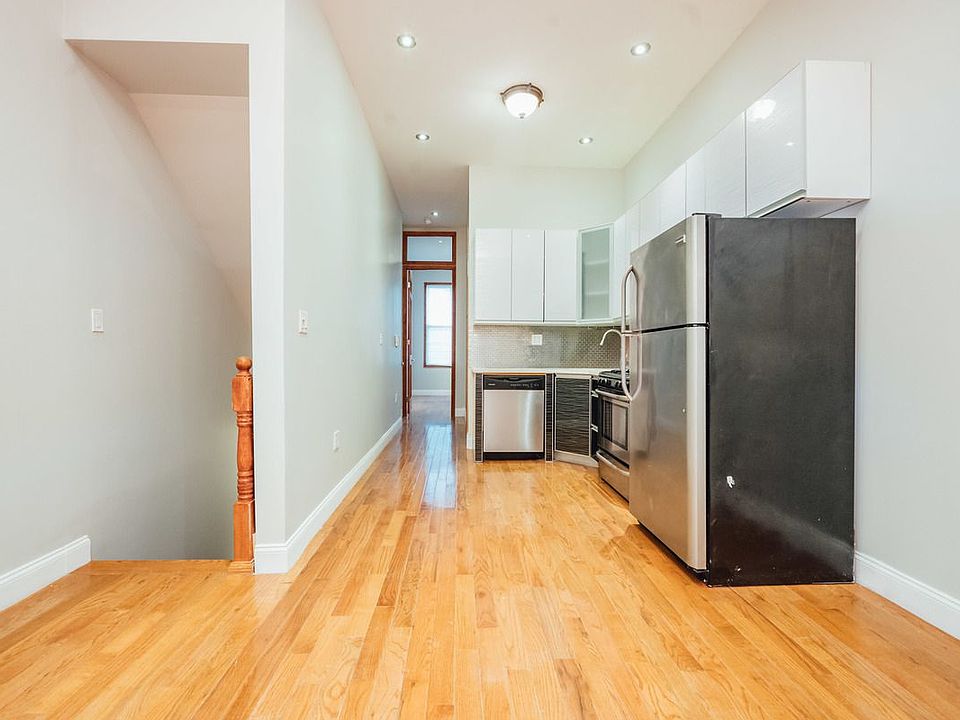 1st image of 28 Scholes St APT 1L