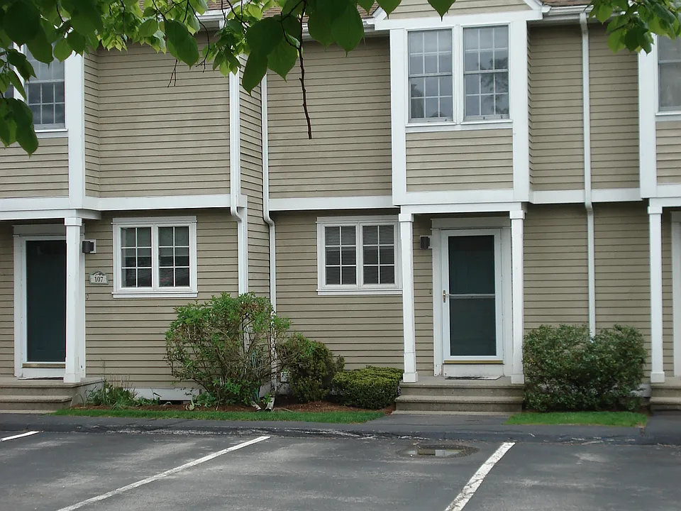 735 Willett Ave #106