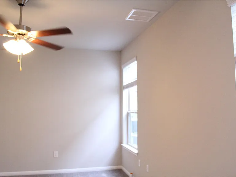 1612 Airedale Rd — Photo 16