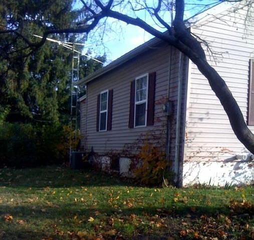 2nd image of 1401 W Chestnut St