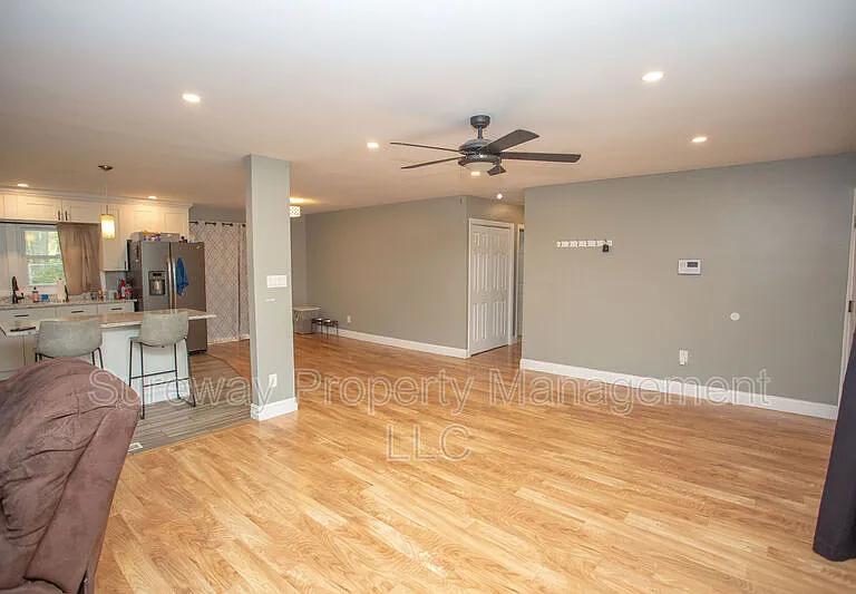 31 Edge Ln — Photo 4
