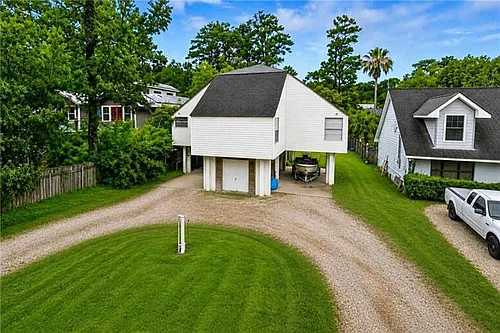 18128 Derbes Dr Photo 1
