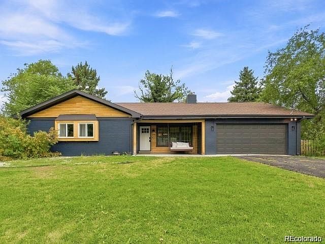 1st image of 995 Zinnia Street