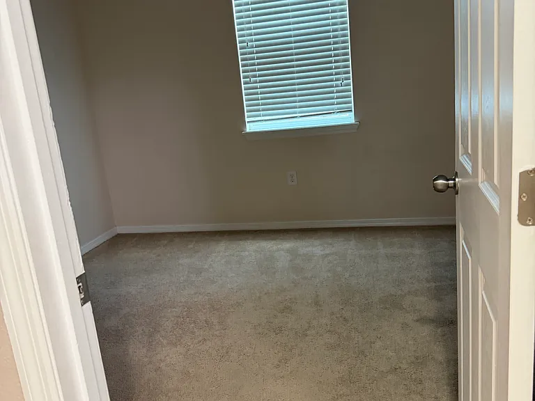 2410 Chateau Loop — Photo 19