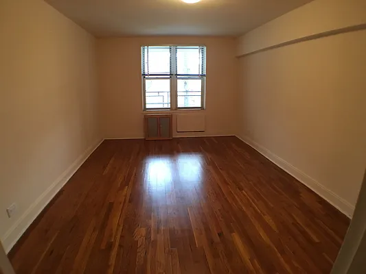 Rented by Kew Forest Realty Inc | media 20