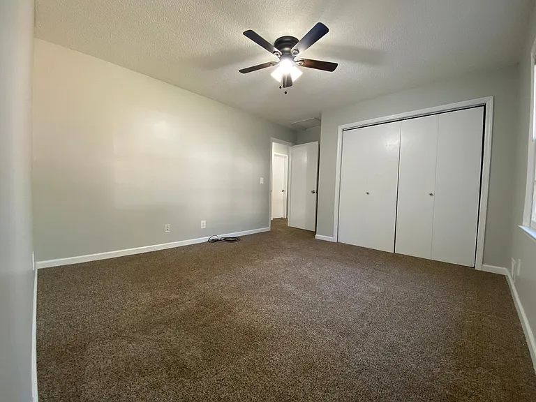 195 N Etowah Dr #2 — Photo 7