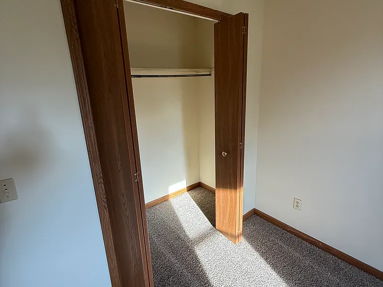 8813 Sams Dr — Photo 9