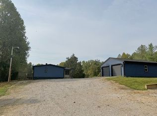 7560 S Sprague Rd, Columbus, IN 47201