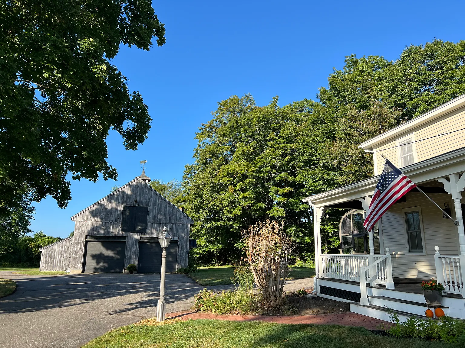 3 bed, 1952 sqft, $4,000 — Photo 4
