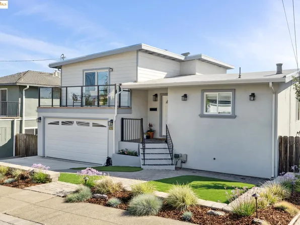 17781 Mayflower Dr, Castro Valley, CA 94546