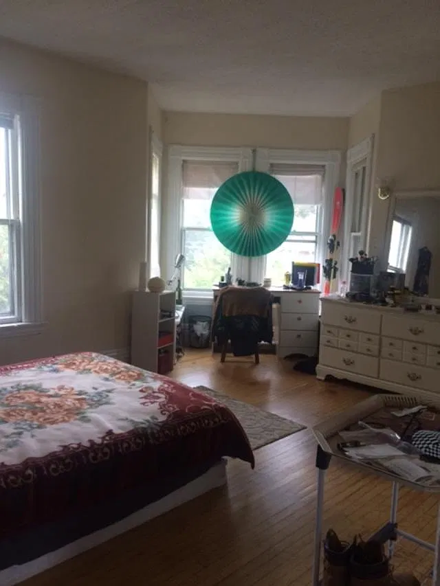 3 bed, 1025 sqft, $2,940 — Photo 1
