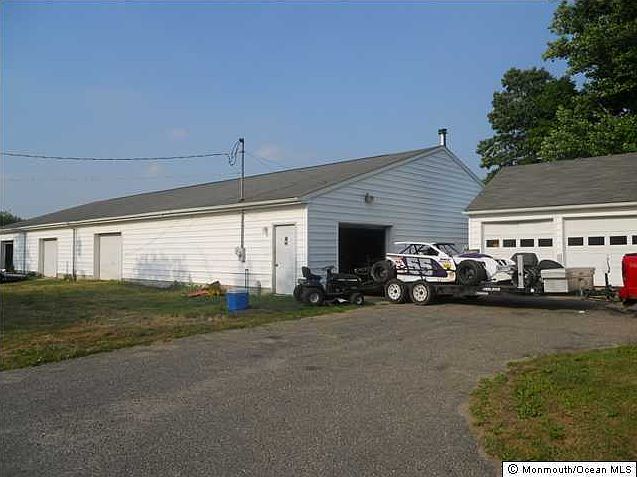 2nd image of 200 Bennett Road