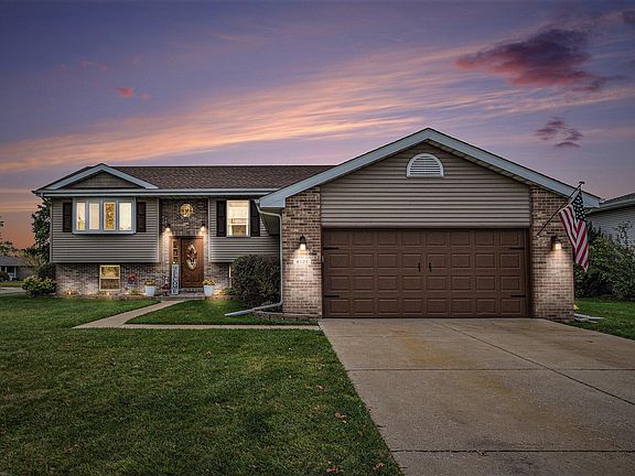 3rd image of 6101 W 135th Pl