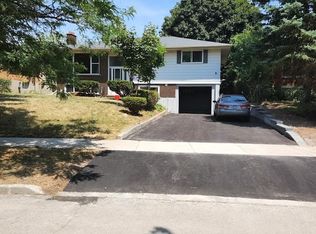 406 Tamarack Dr, Waterloo, ON N2L 4G6