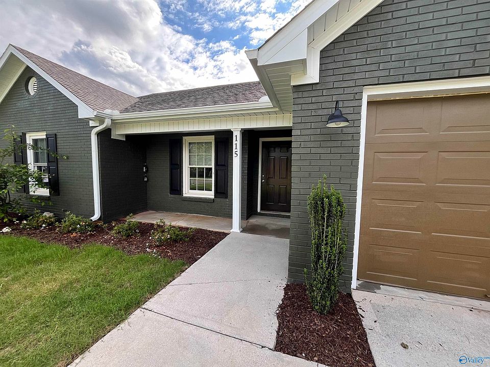 1st image of 115 Sleepy Hollow Ln