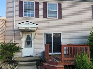 28315 Raleigh Crescent Dr, Chesterfield, MI 48051