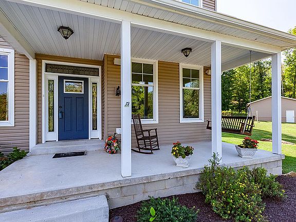 2nd image of 3135 Laughead Ln