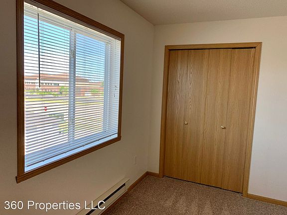 4th image of 4221 33rd Ave S #11484101
