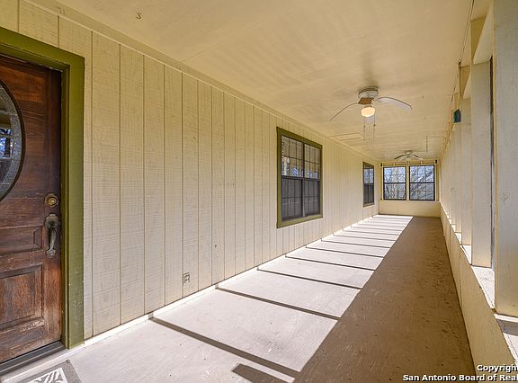 2nd image of 10905 Cassiano Rd