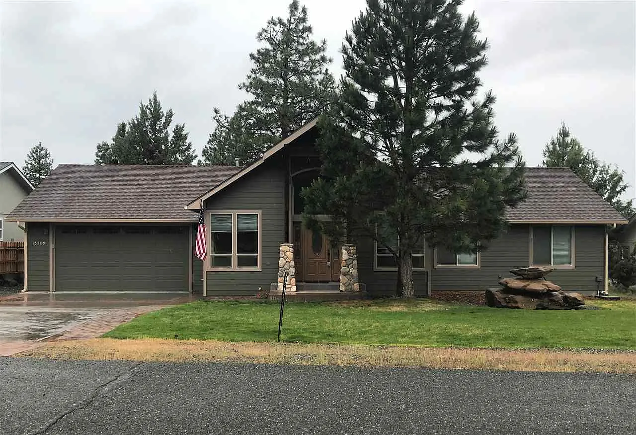 15309 Sherwood Pl photo 1