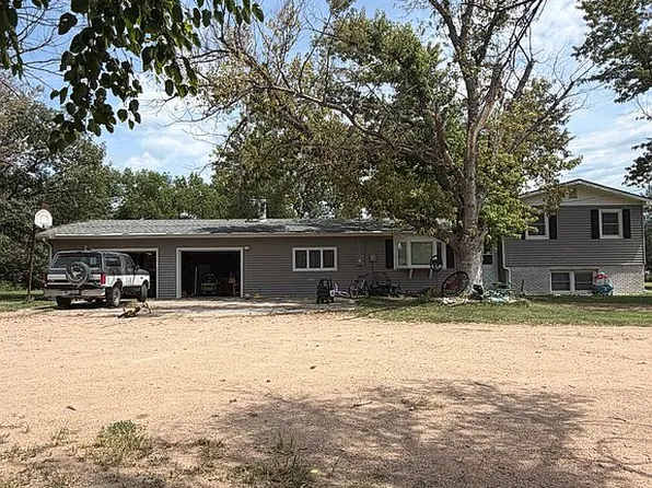 810 Belaire Ave, Smith Center, KS 66967