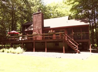 50 Lc Larsen Dr, Gouldsboro, PA 18424