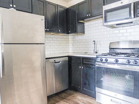 2nd image of 4401 N Magnolia Ave #410