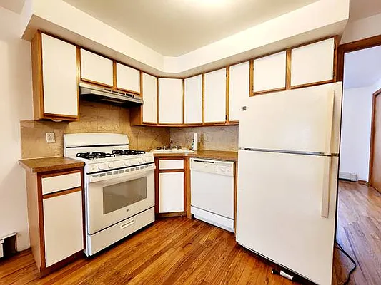 Rented by Brooklyn Property Group LLC | media 8