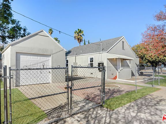 3rd image of 807 W 19th St