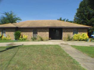 104 Lincoln Ln, Terrell, TX 75160