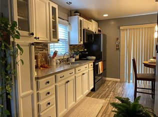 24 Woodlawn Ave, Pawtucket, RI 02860