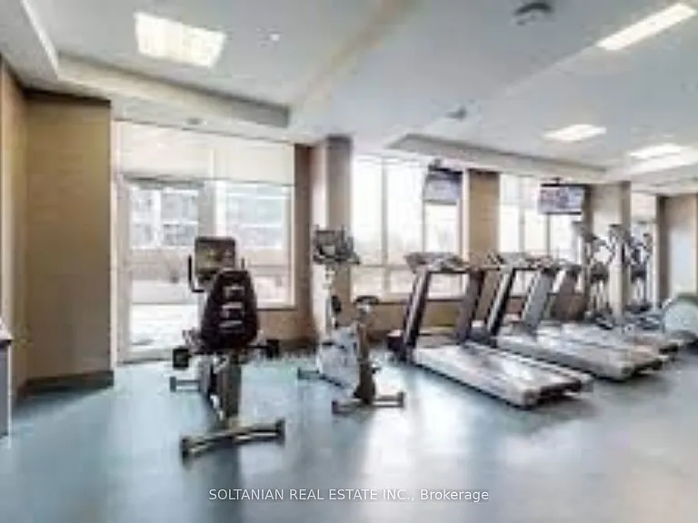 7161 Yonge St #817 — Photo 10