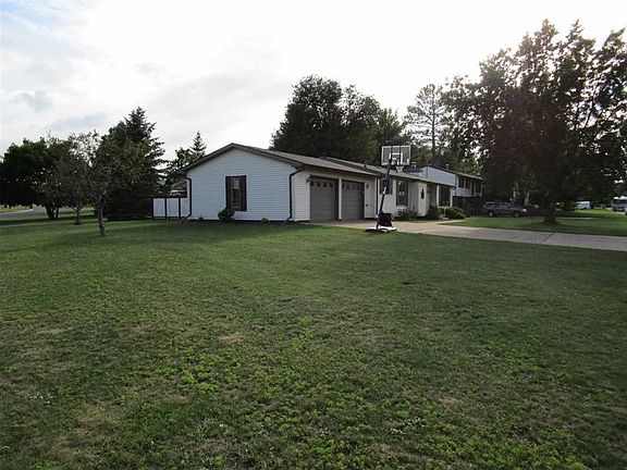 4th image of 1545 S Westwood Cir