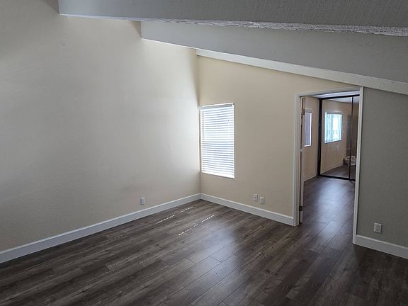 5th image of 9563 Graham St