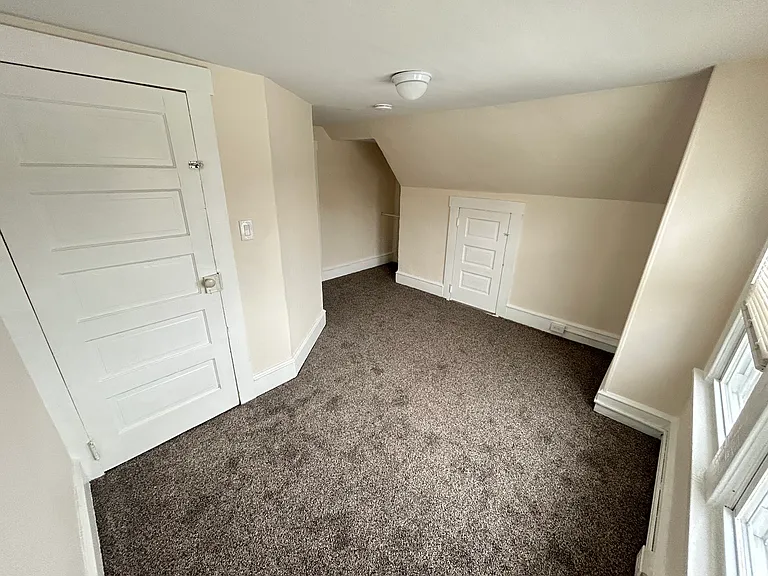 613 Green Ridge St #3 — Photo 11