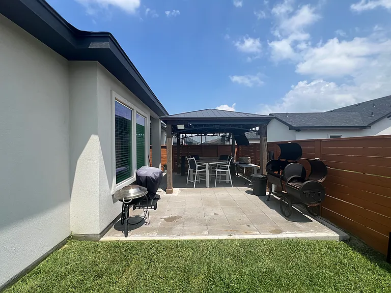 2700 E Comal Rd — Photo 17