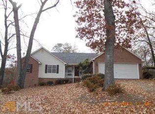 203 Hunters Ridge Dr, Byron, GA 31008