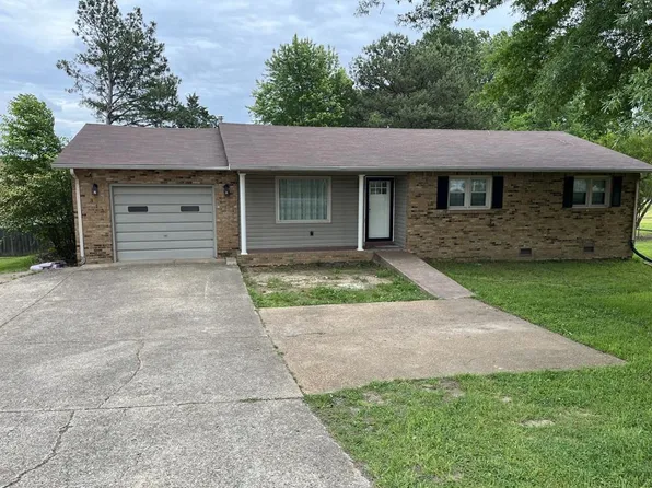 317 Greenwood Dr, Paris, TN 38242