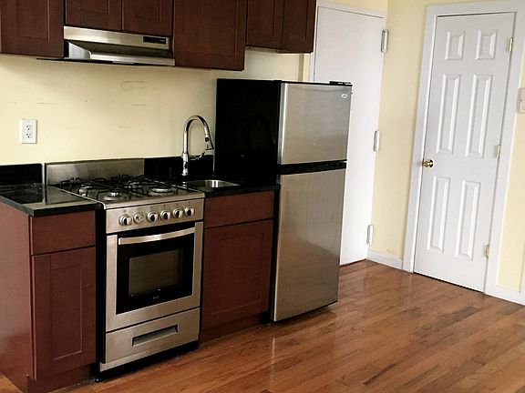 2nd image of 605 W 156th St APT 05