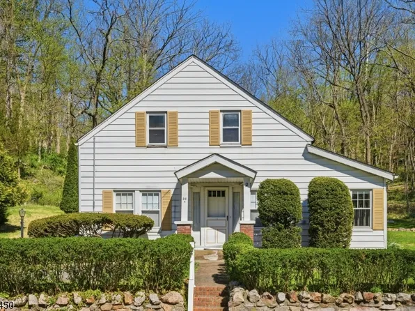 56 Main St, Peapack Gladstone Boro, NJ 07977