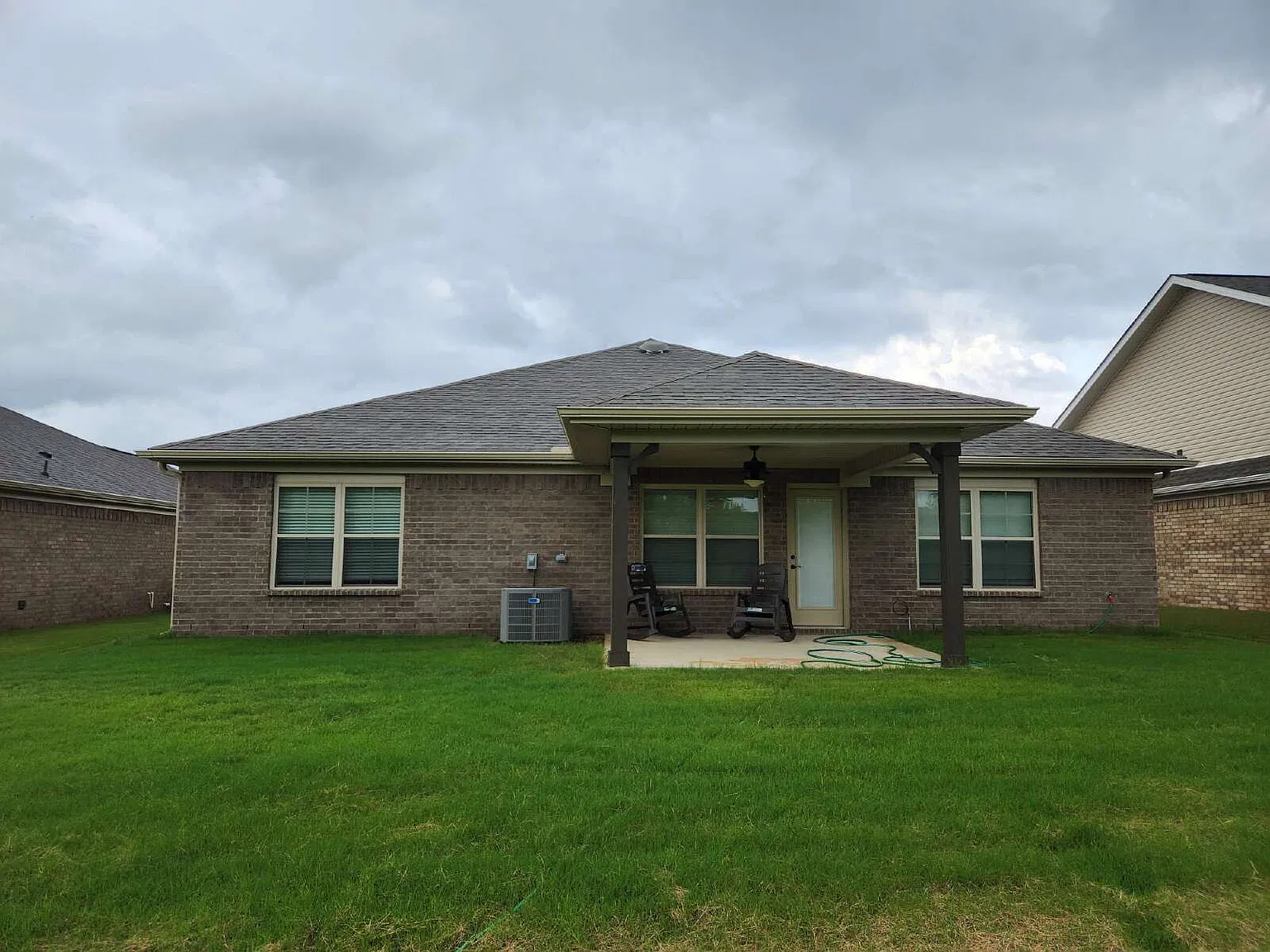 4 bed, 2.0 bath, 1748 sqft, $1,899 — Photo 3