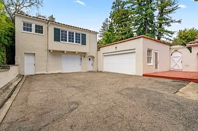 733 Chester Way — Photo 29
