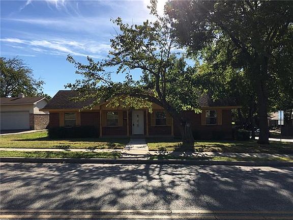 2nd image of 117 Clary Dr
