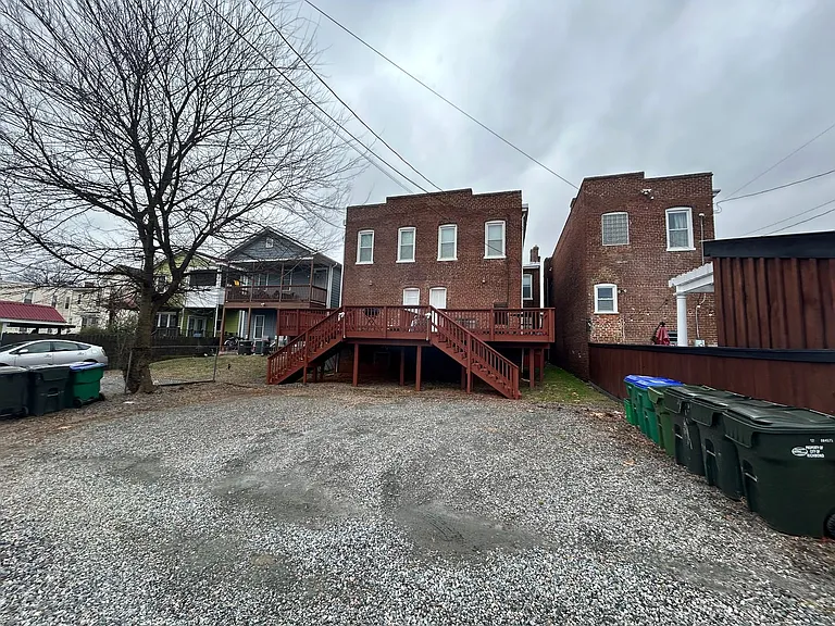 519-521 N 30th St — Photo 11