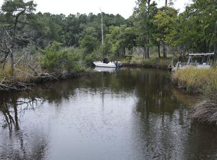 323 Clearview Dr, Holly Ridge, NC 28445